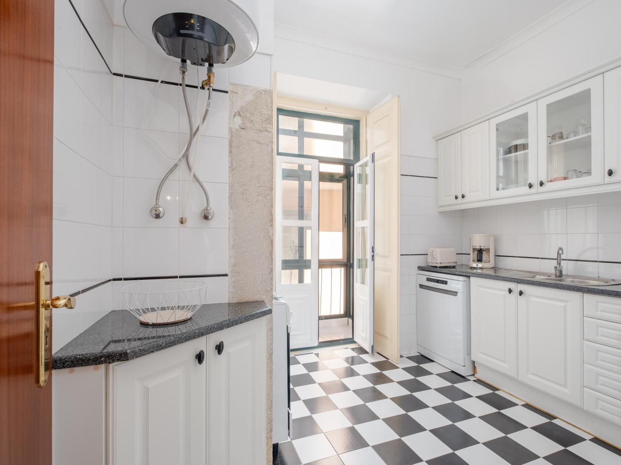 Cool Apartment Near Alfama Lisbon Luaran gambar